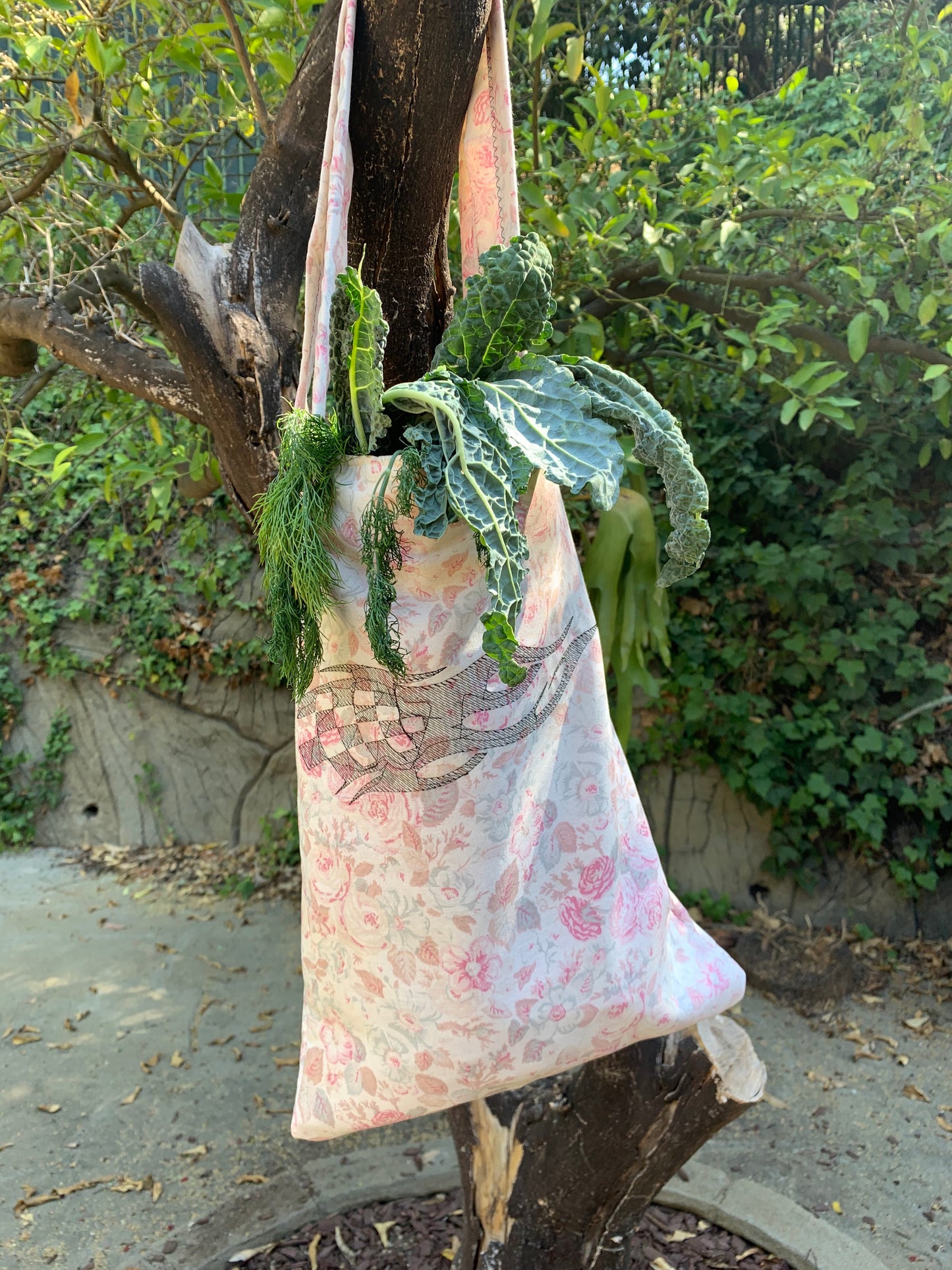 HAWT WHEELS TOTE